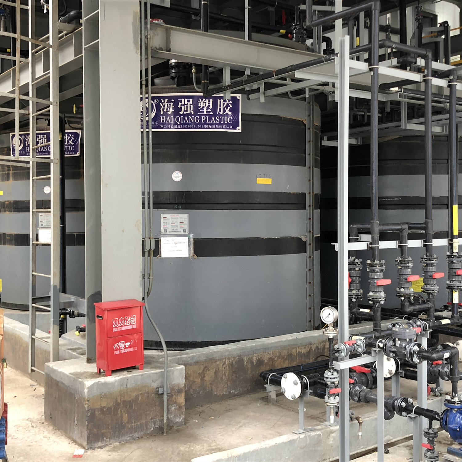 雙氧水儲罐的進料、出料